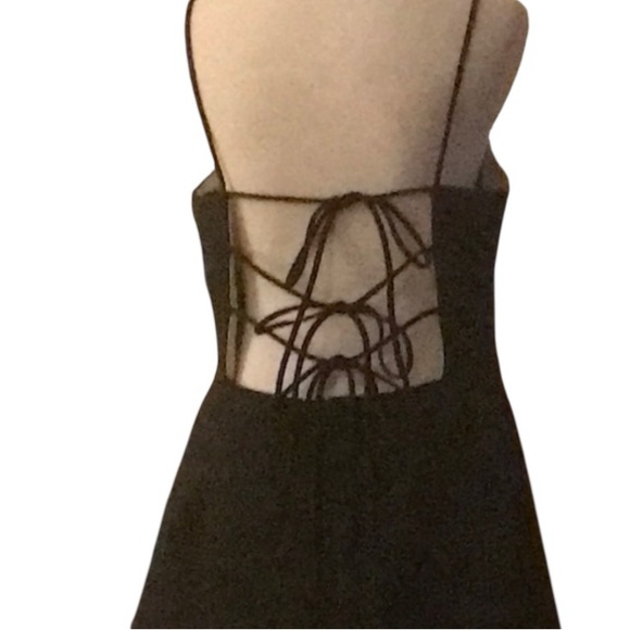 Stunning formal gown - Picture 3 of 3